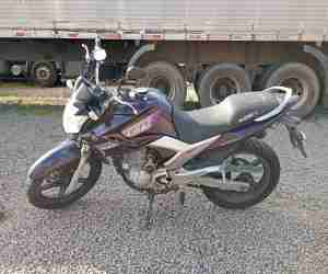 Yamaha Fazer YS 250 2011 em leilão