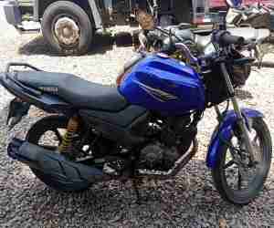 Yamaha Fazer YS 150 SED 2016 em leilão